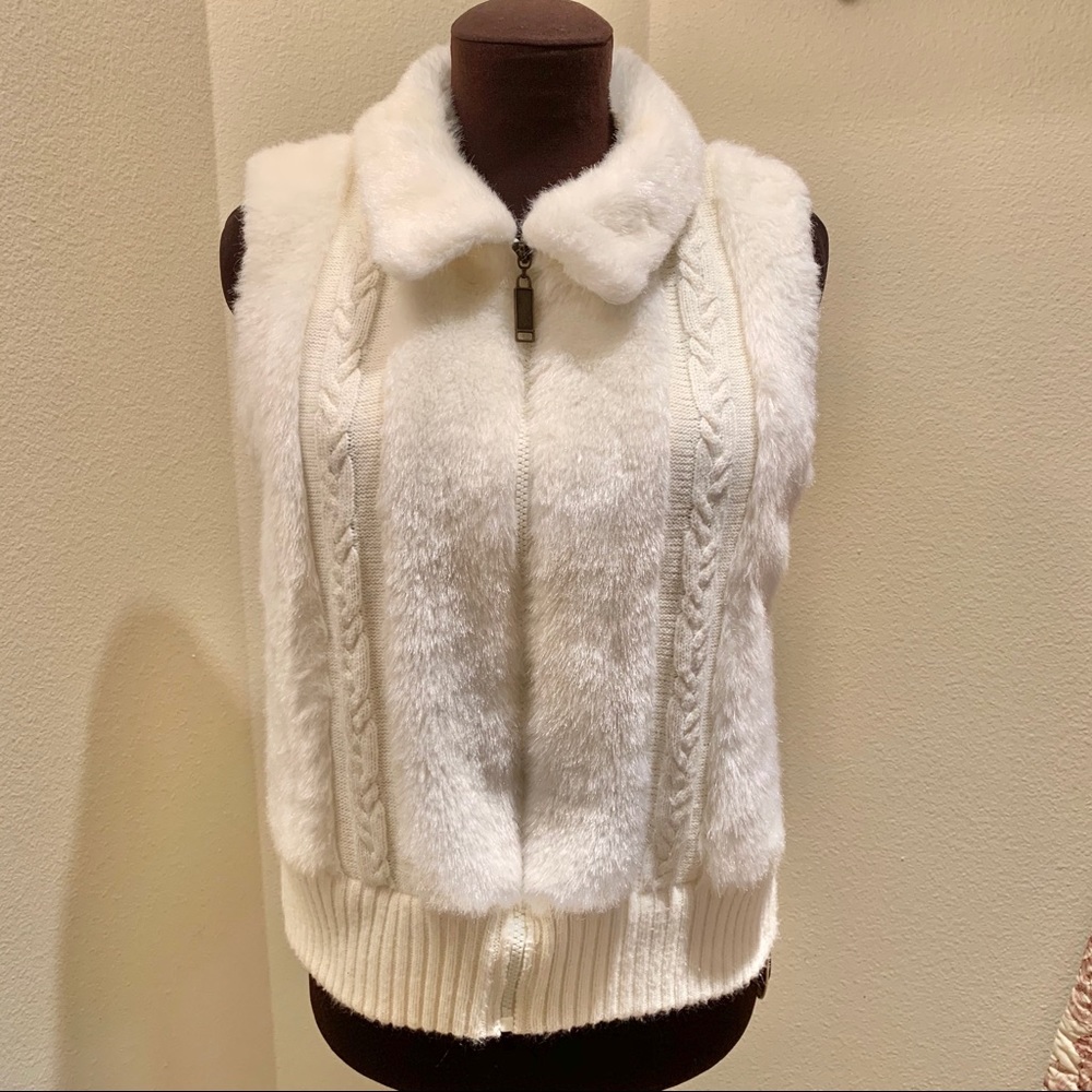 Mercer Street Studio sweater vest, white, size PS